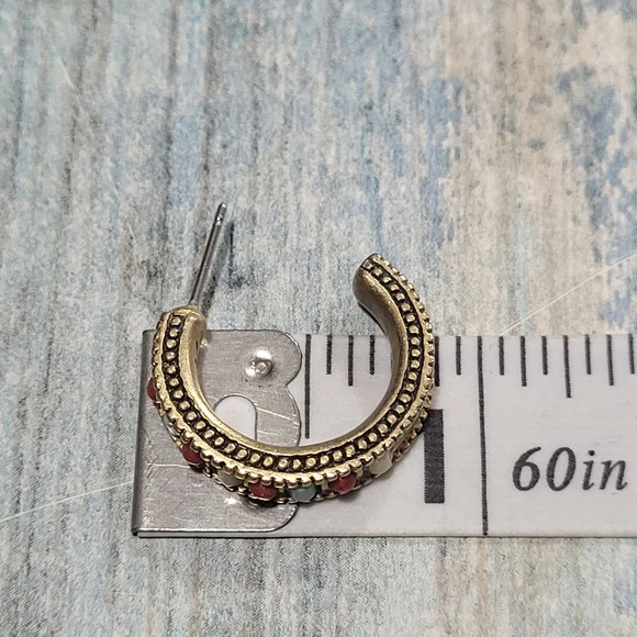 Liz Claiborne C Hoop Earrings. - Picture 8 of 9